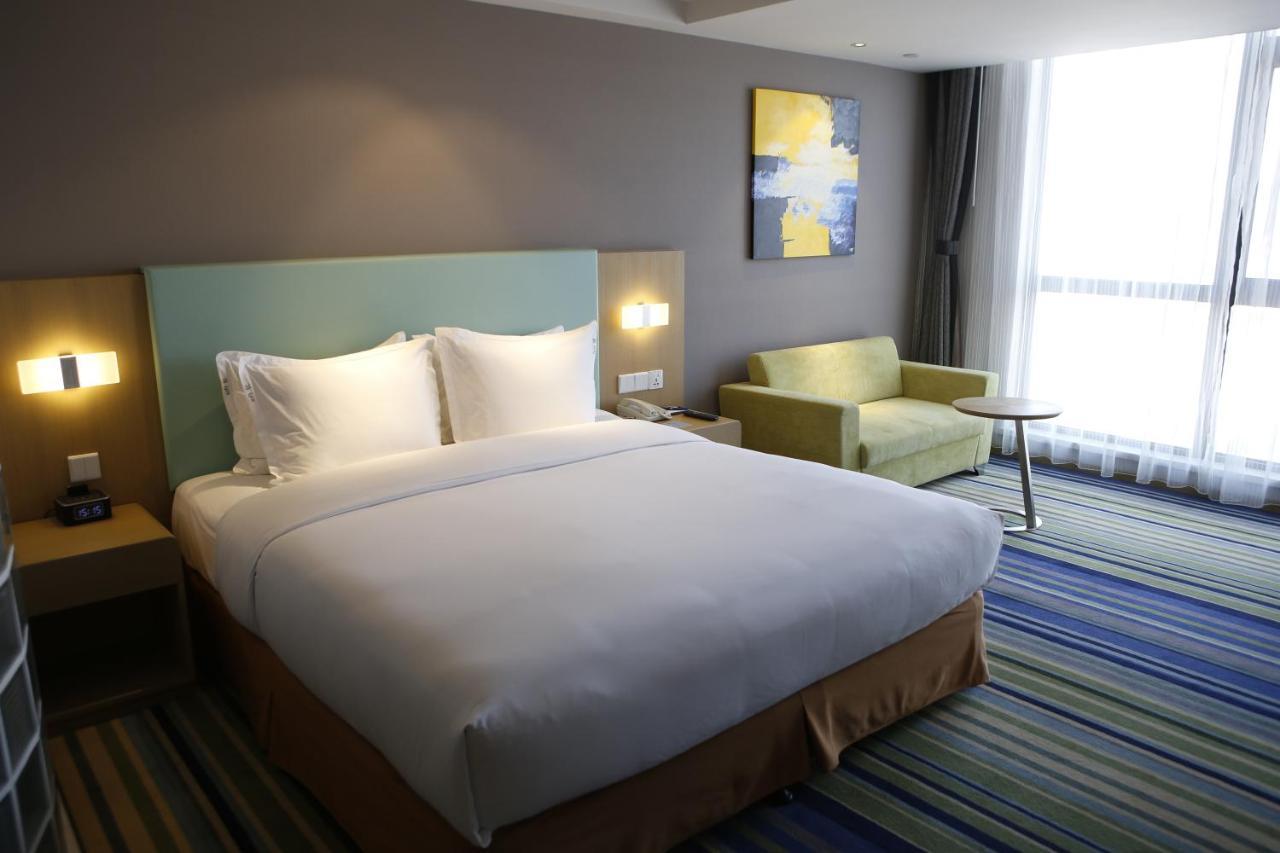 Holiday Inn Express Yingkou Onelong Plaza By Ihg Gaizhou Eksteriør bilde