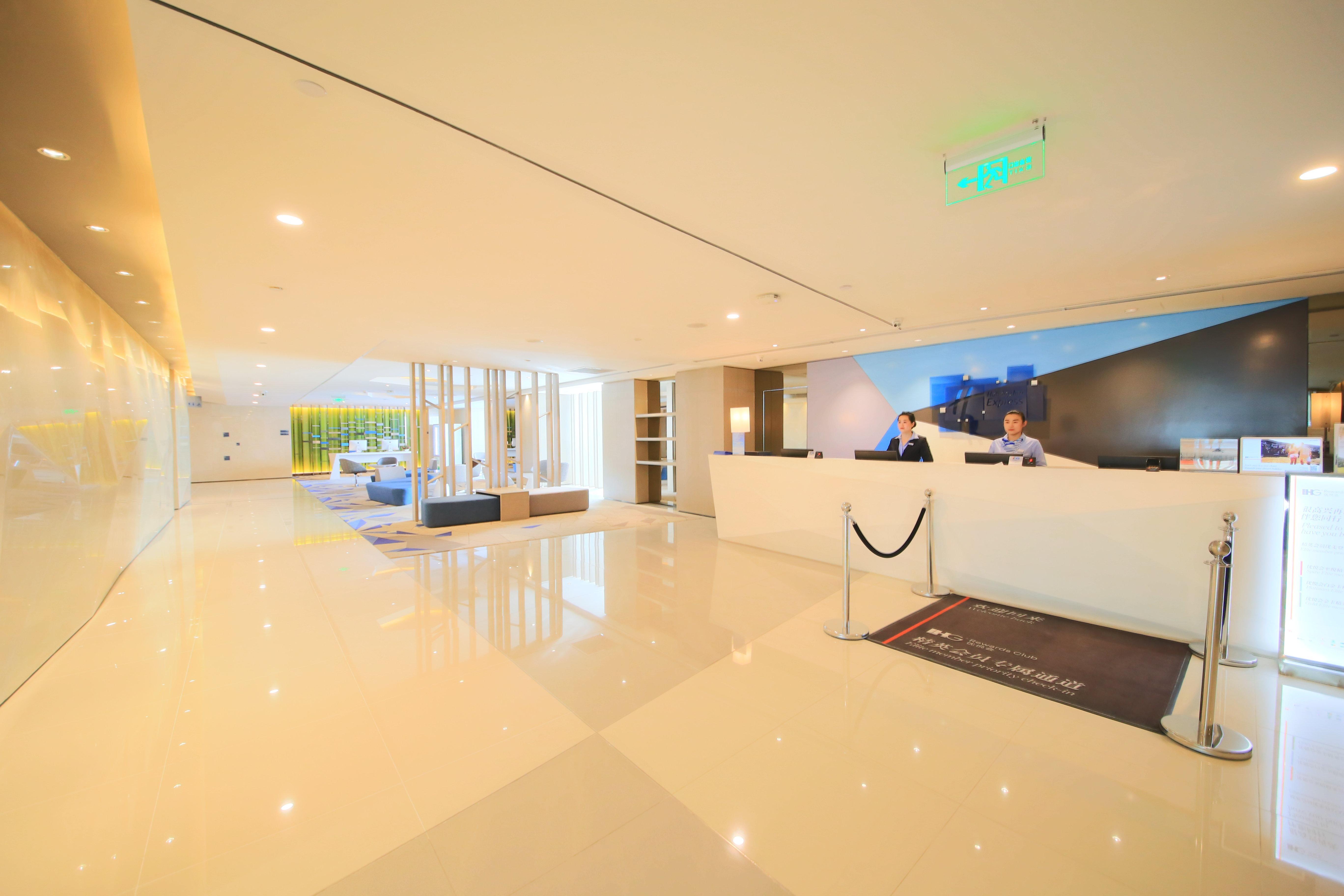 Holiday Inn Express Yingkou Onelong Plaza By Ihg Gaizhou Eksteriør bilde